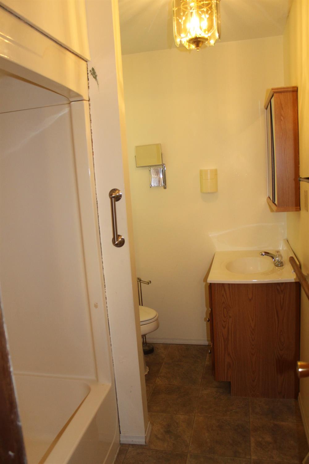 9062 Pheasant Trace W Drive Demotte, IN 46310 - Photo 8 of 14 1000x1500