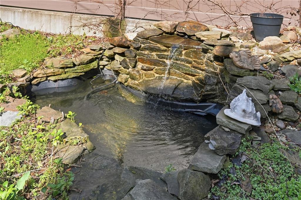 218 39th Street Pittsburgh, PA 15201 - Photo 21 of 24 a view of swimming pool