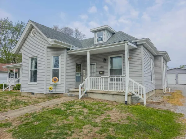 $169,900 | 410 East 9th Street, Mount Carmel, IL 62863