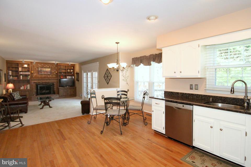 9919 Natick Road Burke, VA 22015 - Photo 11 of 30 Kitchen