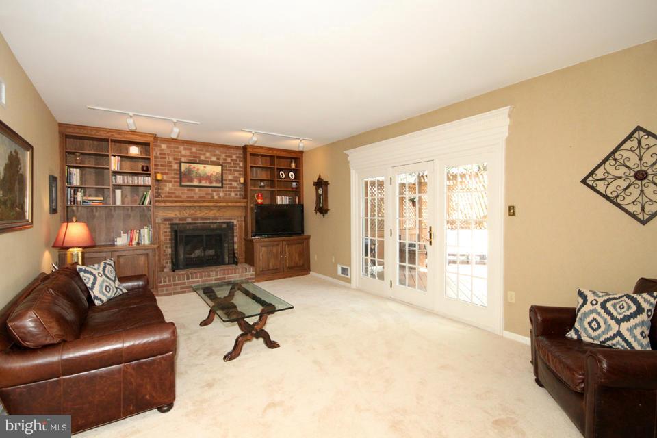9919 Natick Road Burke, VA 22015 - Photo 12 of 30 Family Room
