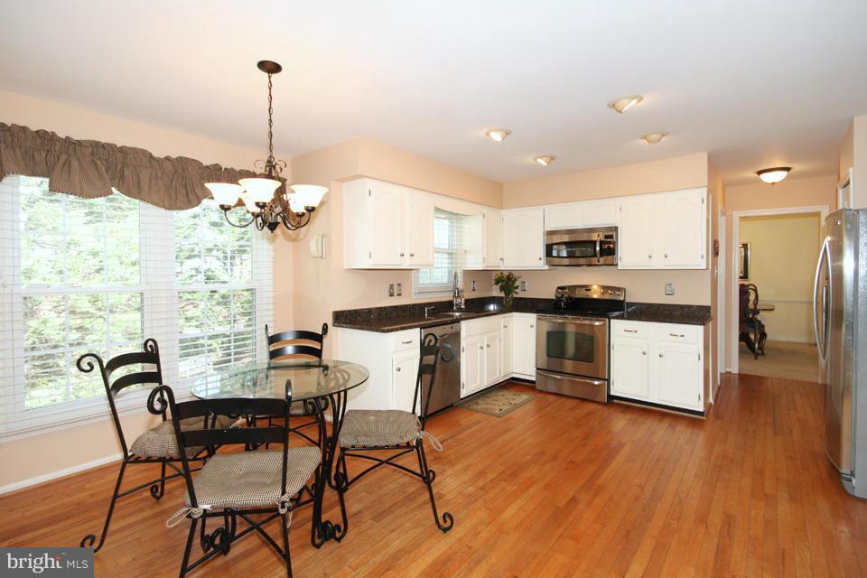 9919 Natick Road Burke, VA 22015 - Photo 10 of 30 Kitchen