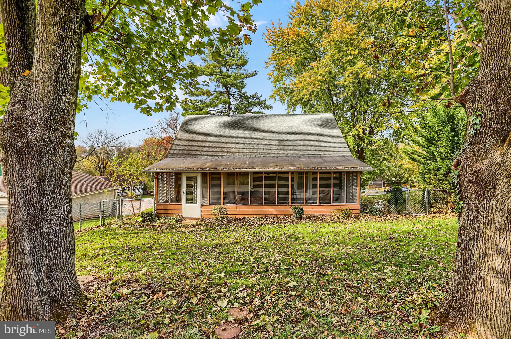 2186 Log Cabin Road York, PA 17408 - Photo 8 of 33