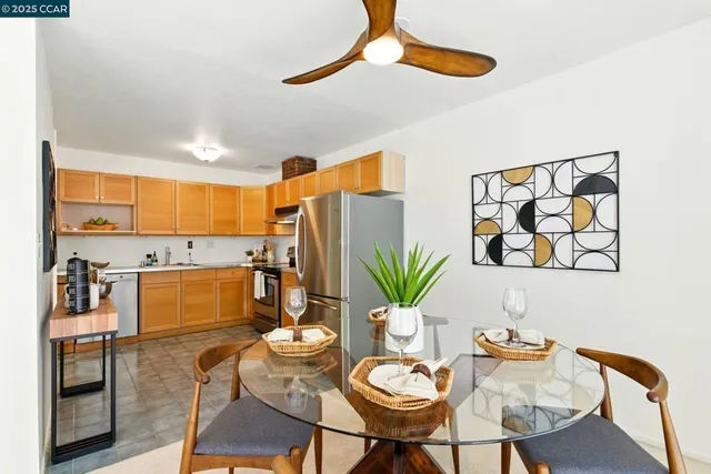 $319,000 | 193-193 Montecito Avenue, Unit 303, Oakland, CA 94610