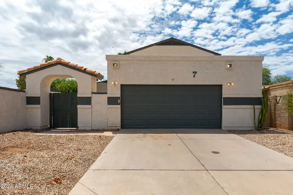 $2,200 | 619 East Jensen Street, Unit 7, Mesa, AZ 85203