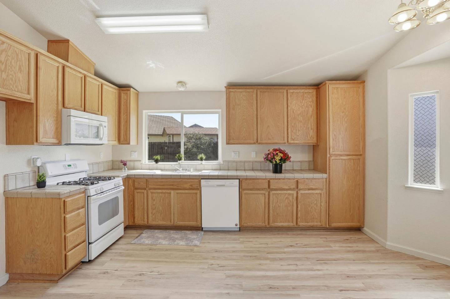 2344 Siena Court Merced, CA 95341 - Photo 11 of 39
