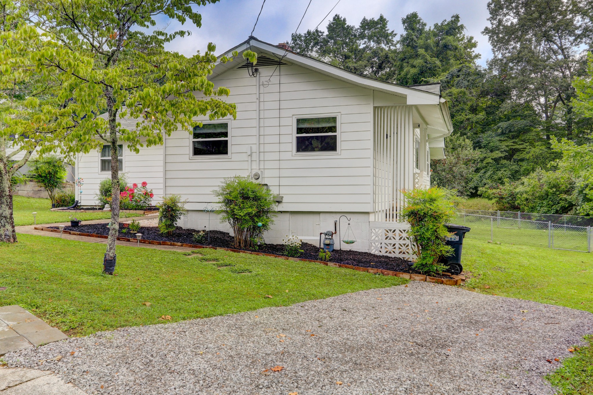 110 Underwood Road Oak Ridge, TN 37830 - Photo 3 of 22