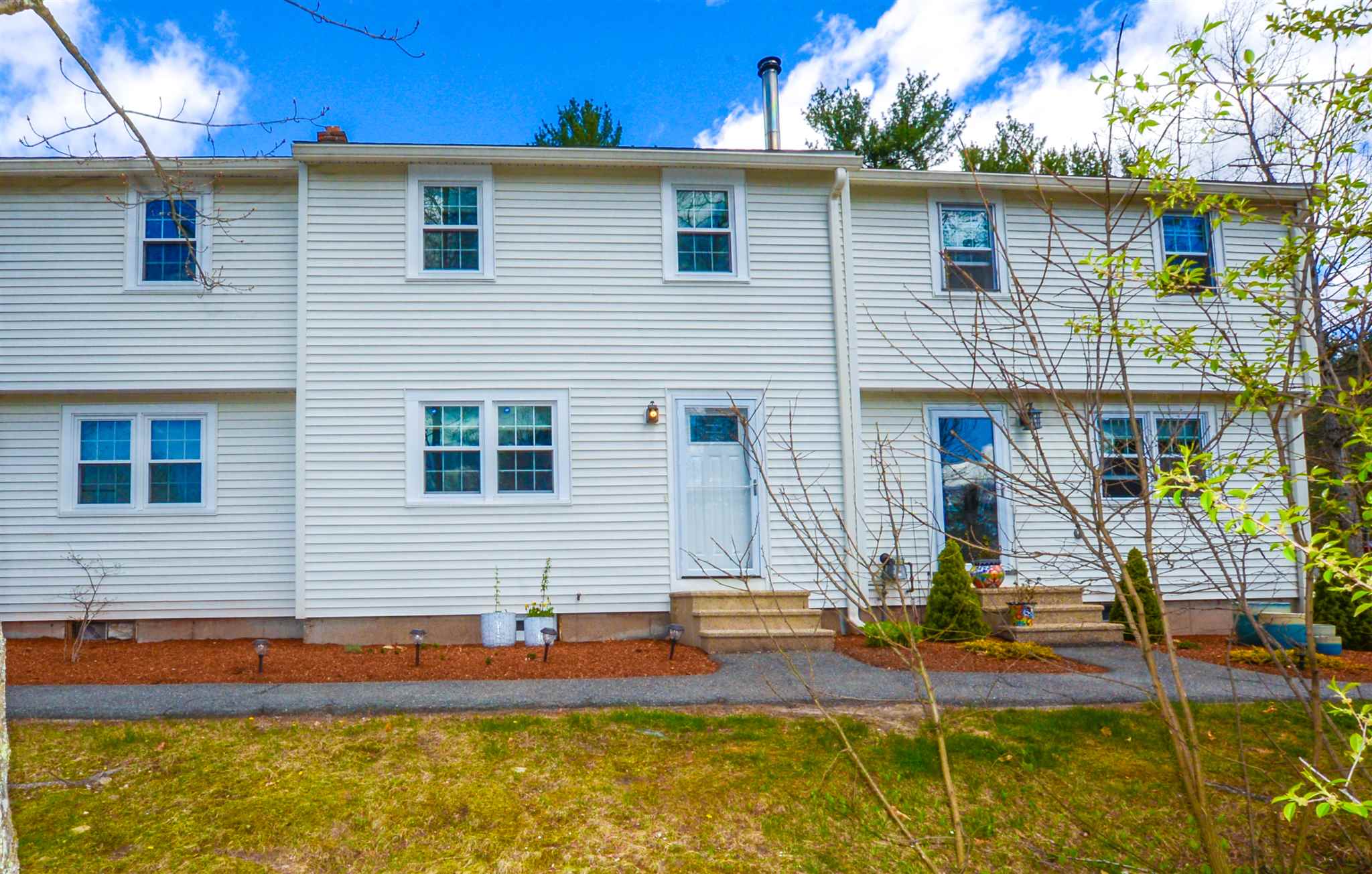 32 Olde Country Village Road Londonderry, NH 03053 - Photo 1 of 12 Gallery Image 1