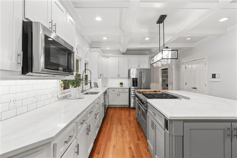 6030 Chimney Springs Road Buford, GA 30518 - Photo 23 of 110