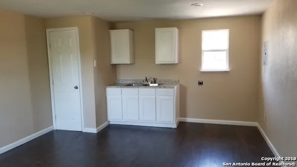 $650 | 318 Aransas Avenue, Unit C, San Antonio, TX 78210