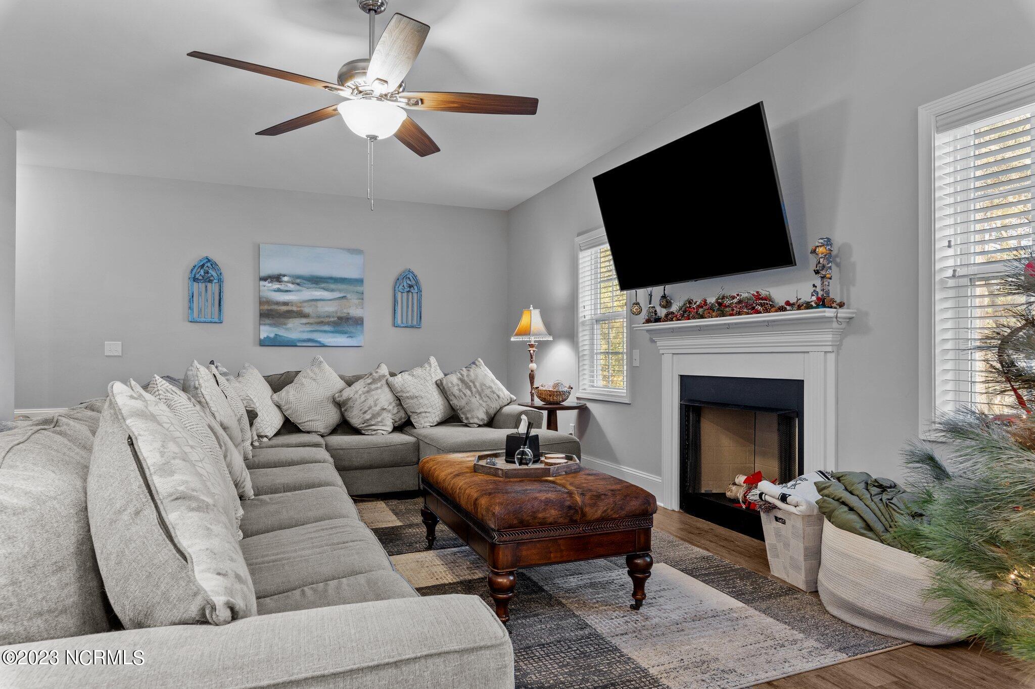 10 Lassiter Lane Pinehurst, NC 28374 - Photo 11 of 48 Living Room