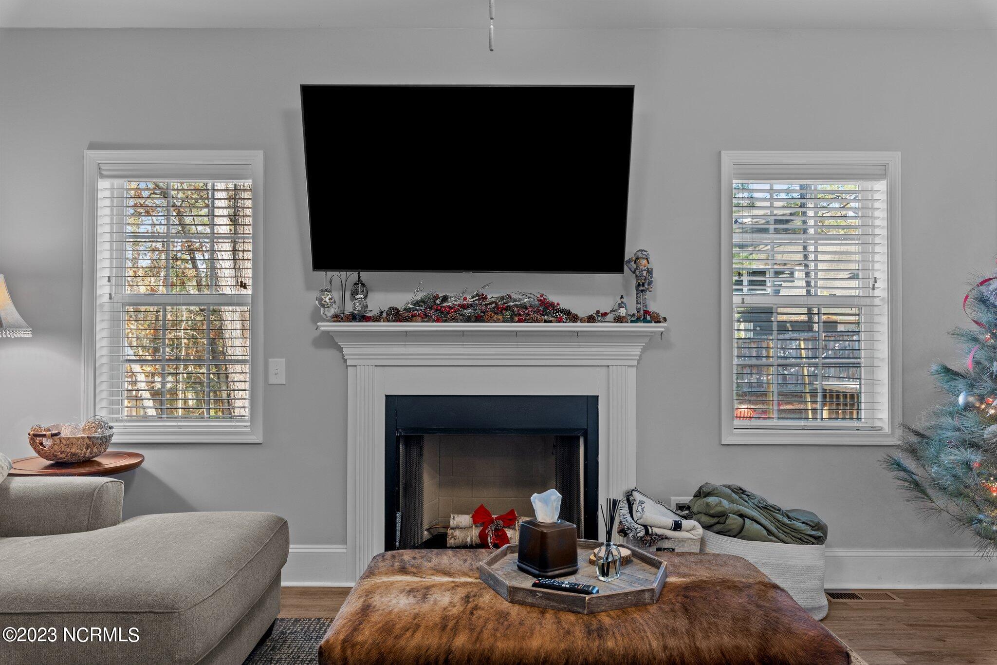 10 Lassiter Lane Pinehurst, NC 28374 - Photo 13 of 48 Living Room
