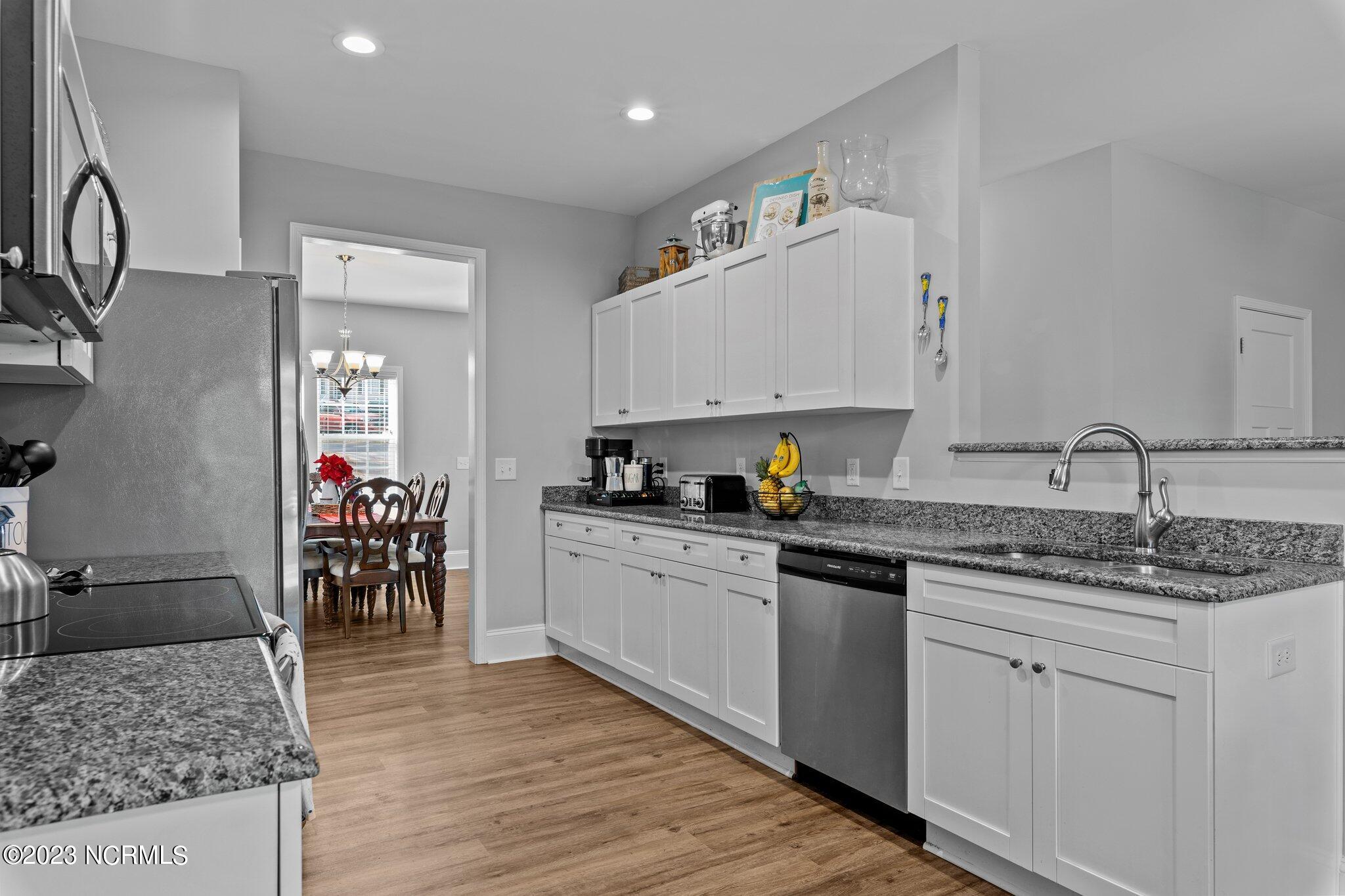 10 Lassiter Lane Pinehurst, NC 28374 - Photo 16 of 48 Kitchen