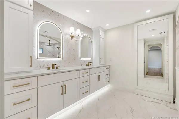 $1,599,000 | 3984 Southeast Fairway East, Stuart, FL 34997