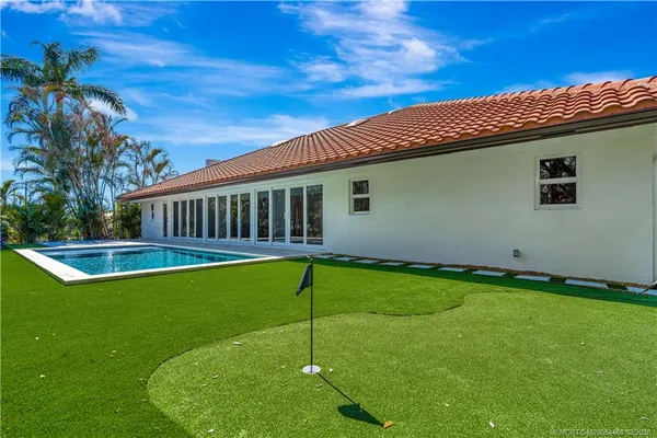 $1,599,000 | 3984 Southeast Fairway East, Stuart, FL 34997