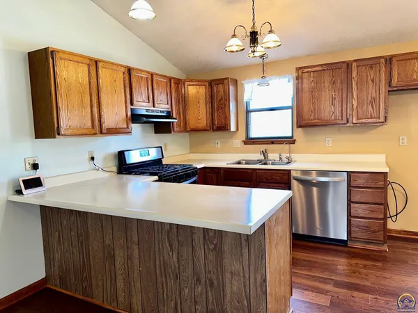 $309,900 | 14296 123rd Lane, Hoyt, KS 66440