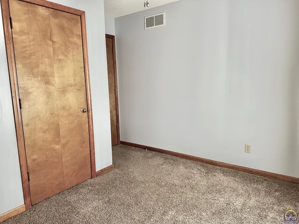$309,900 | 14296 123rd Lane, Hoyt, KS 66440