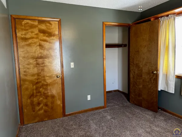 $309,900 | 14296 123rd Lane, Hoyt, KS 66440