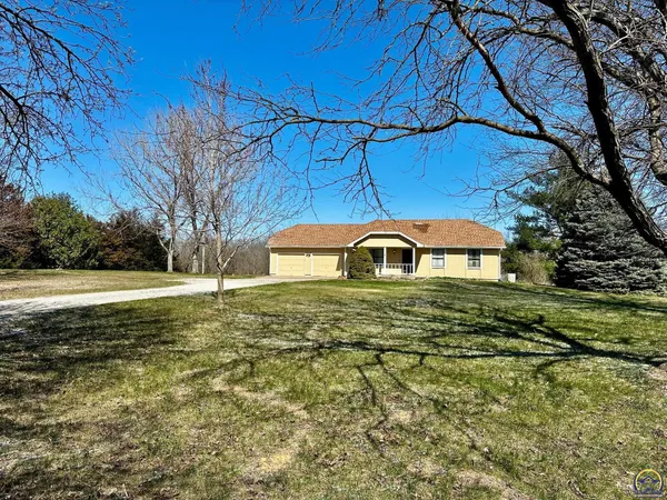 $309,900 | 14296 123rd Lane, Hoyt, KS 66440