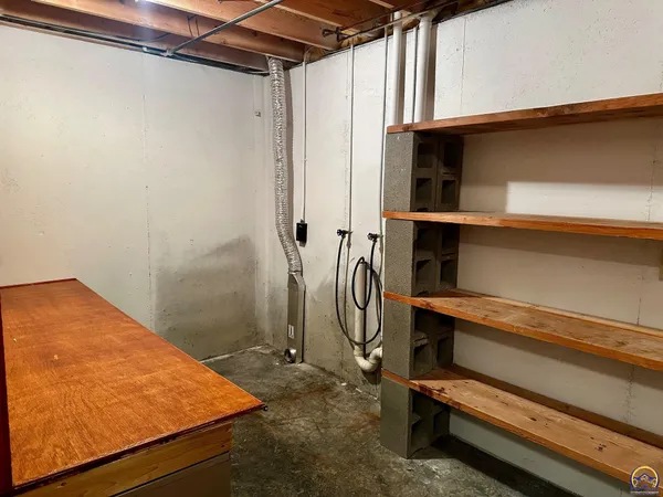 $309,900 | 14296 123rd Lane, Hoyt, KS 66440