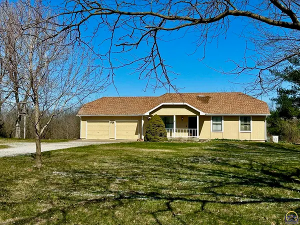 $309,900 | 14296 123rd Lane, Hoyt, KS 66440