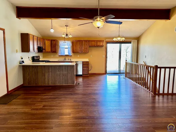 $309,900 | 14296 123rd Lane, Hoyt, KS 66440