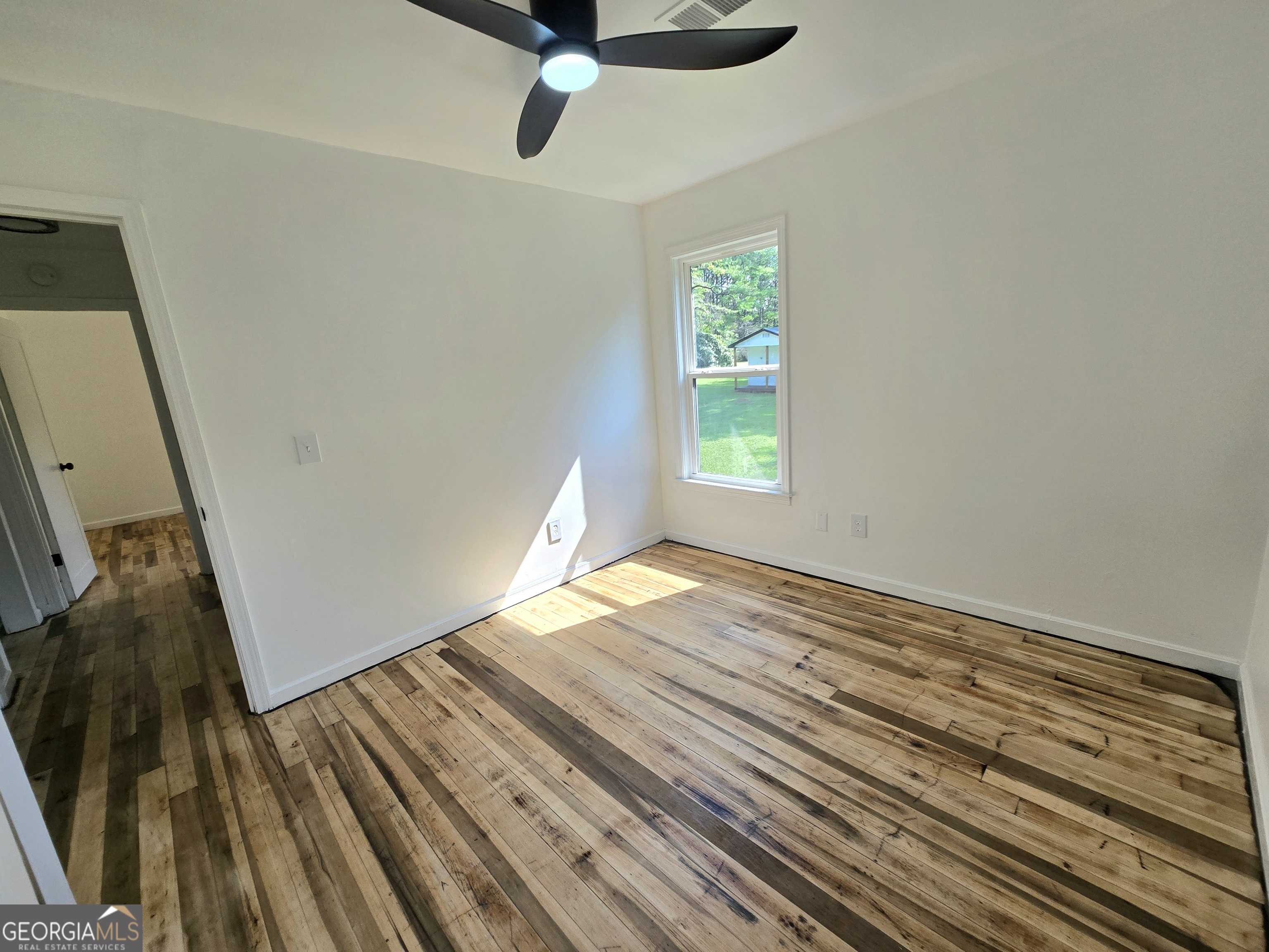 1190 Johnson Road Senoia, GA 30276 - Photo 11 of 21 Gallery Image 11