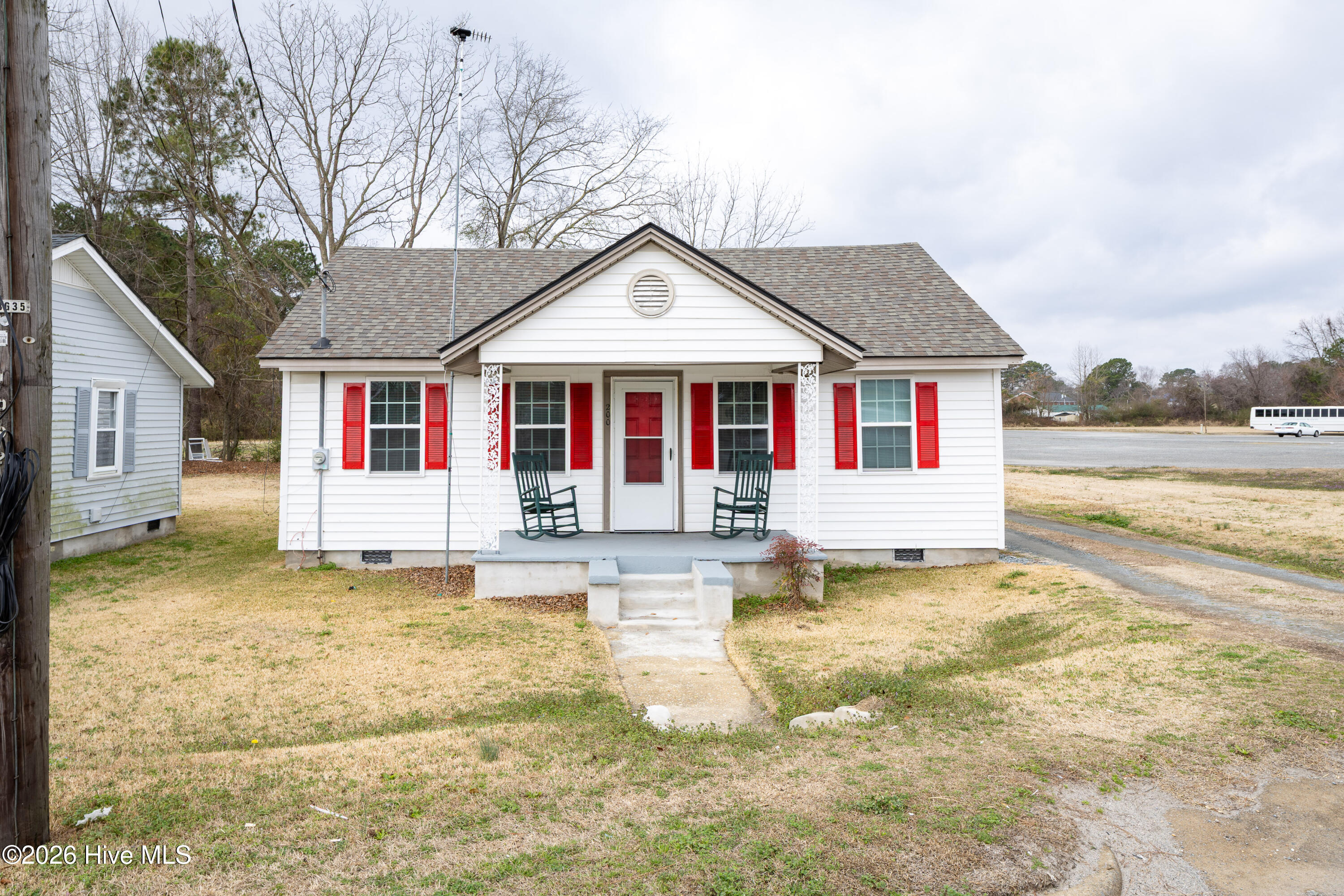 200 Southeast Boulevard Clinton, NC 28328 - Photo 1 of 22 Home