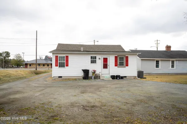 $199,900 | 200 Southeast Boulevard, Clinton, NC 28328