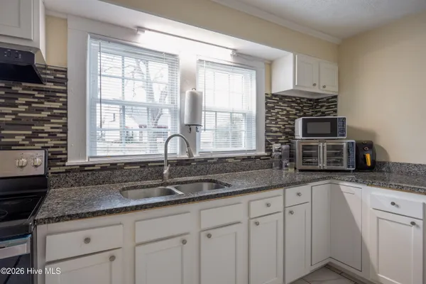 $199,900 | 200 Southeast Boulevard, Clinton, NC 28328