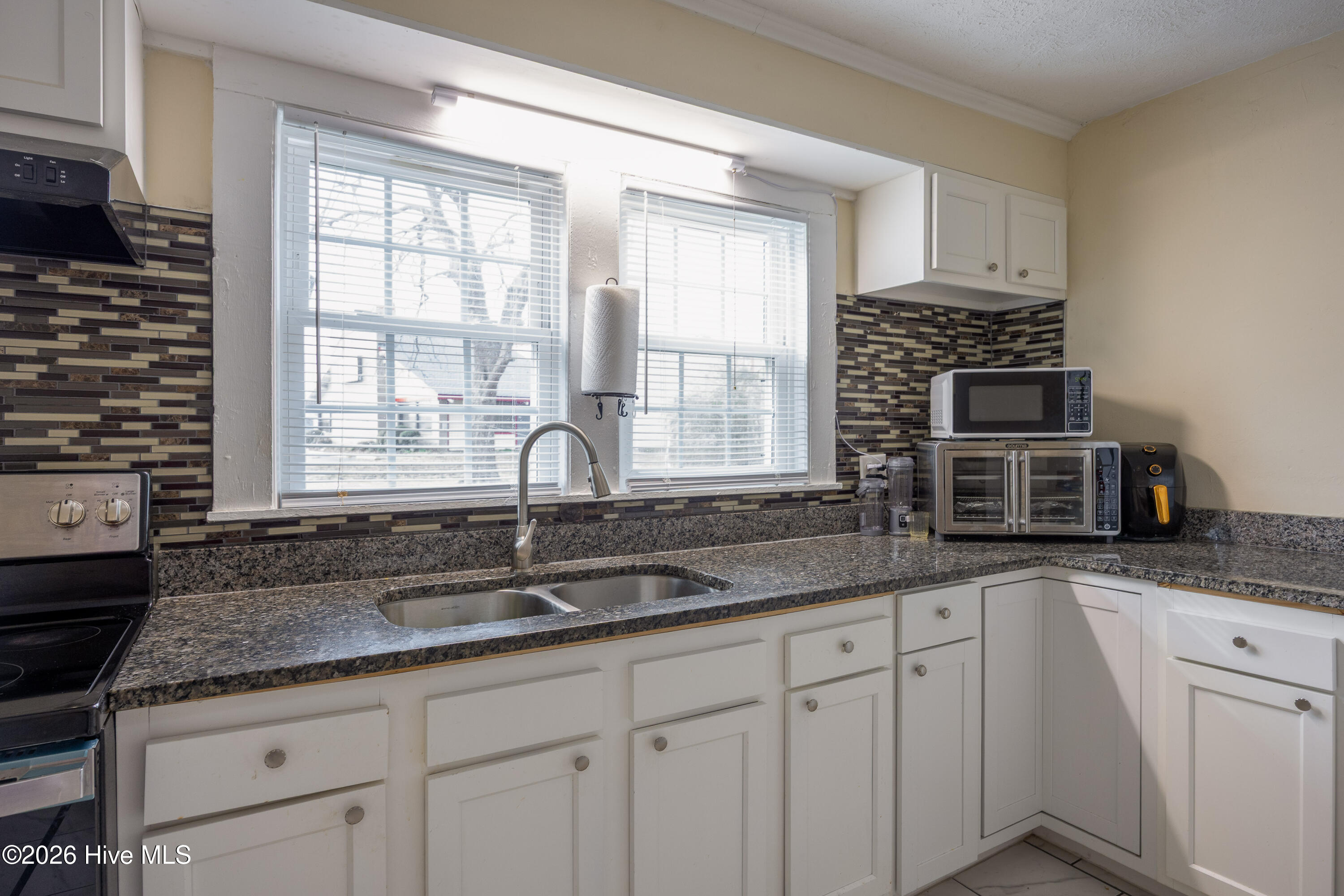 200 Southeast Boulevard Clinton, NC 28328 - Photo 6 of 22 200 Southeast Blvd-14