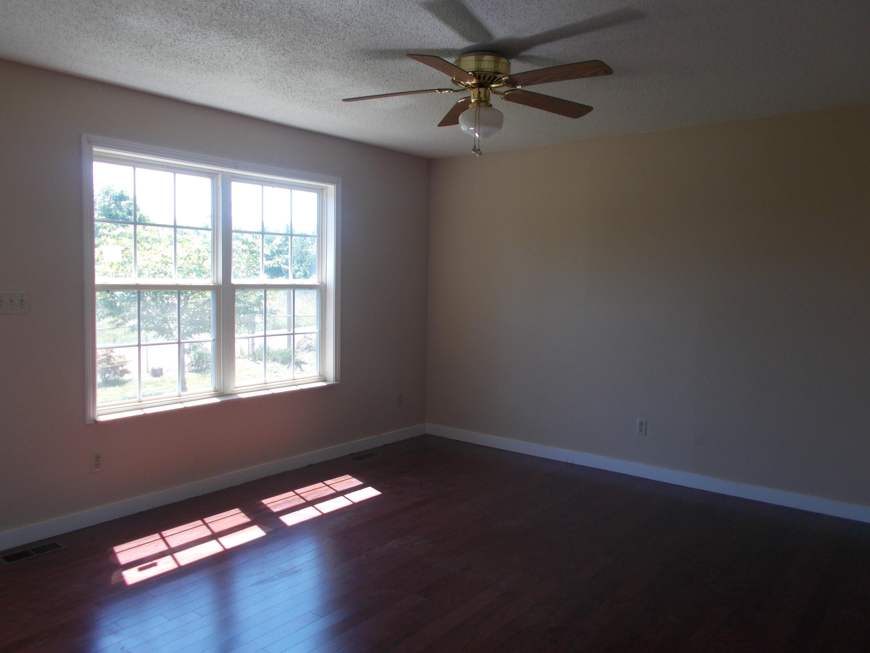4915 Pea Ridge Road Maryville, TN 37804 - Photo 10 of 12 DSCN2472