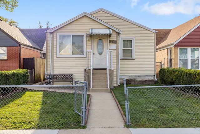 $140,000 | 1528 North 39th Avenue, Stone Park, IL 60165