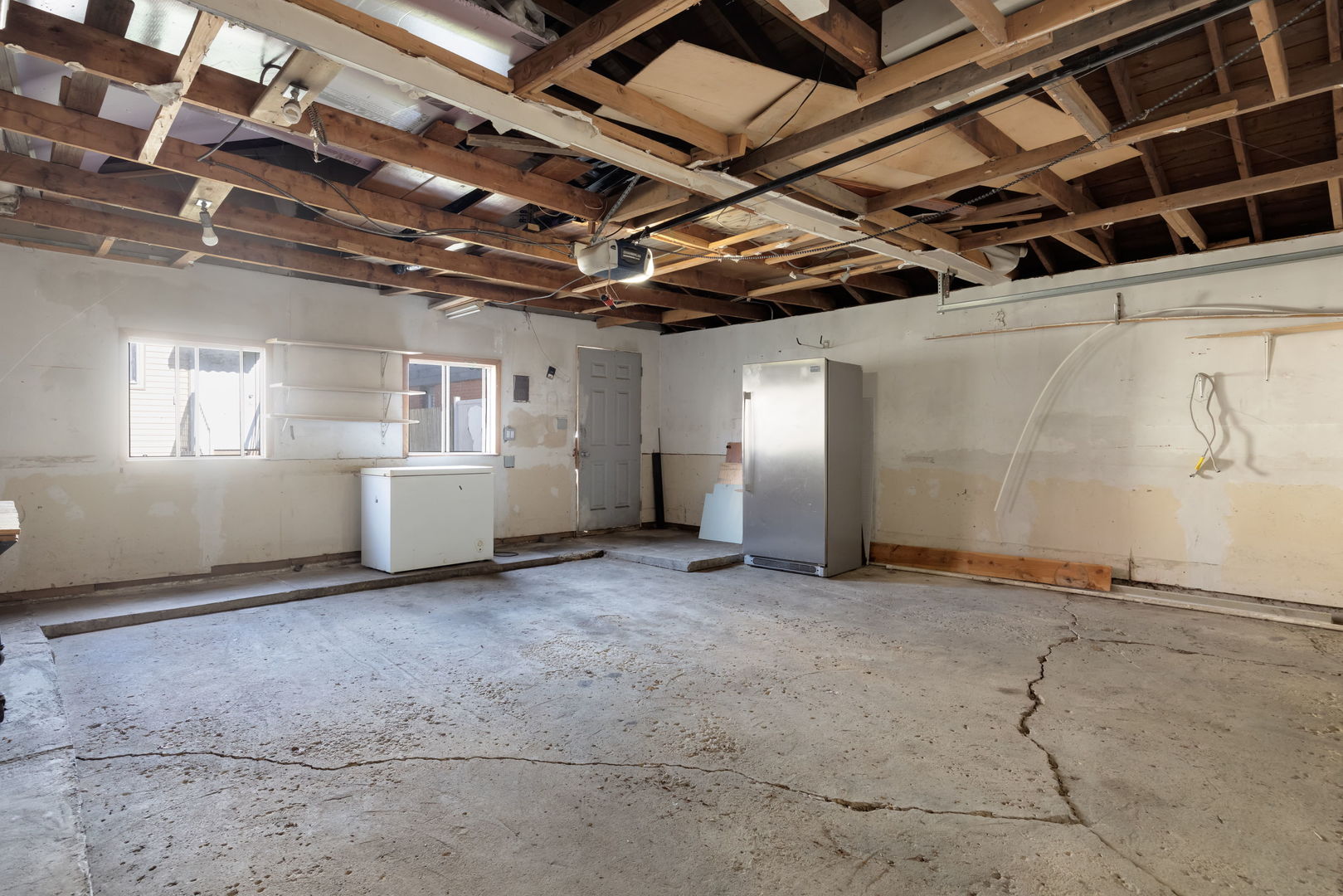 1528 North 39th Avenue Stone Park, IL 60165 - Photo 15 of 16 a view of an empty room