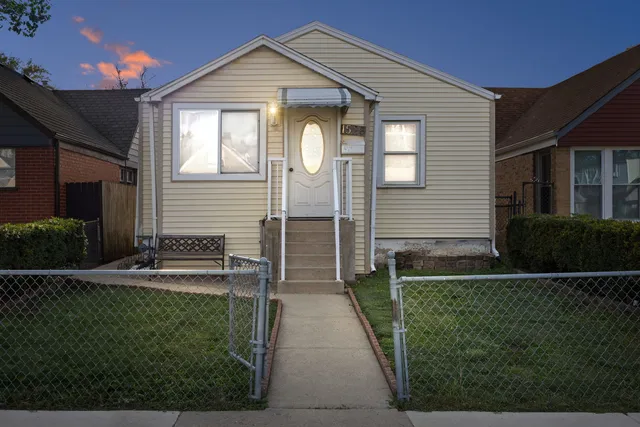 $140,000 | 1528 North 39th Avenue, Stone Park, IL 60165