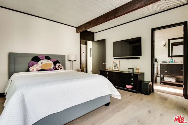 $9,900 | 9624 Yoakum Drive, Beverly Hills, CA 90210