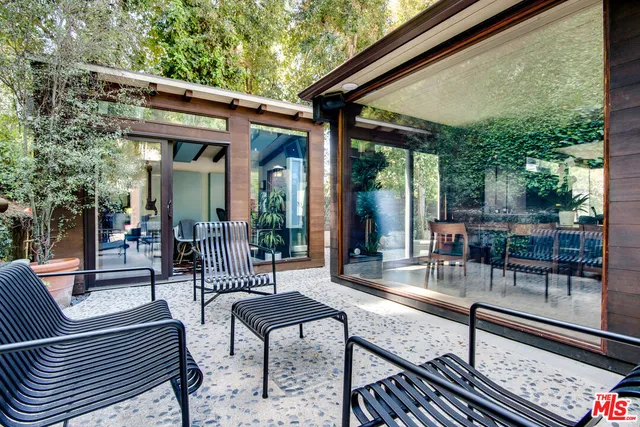 $9,900 | 9624 Yoakum Drive, Beverly Hills, CA 90210