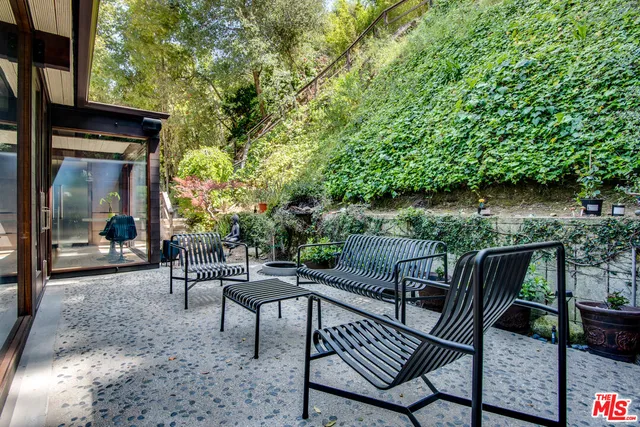 $9,900 | 9624 Yoakum Drive, Beverly Hills, CA 90210