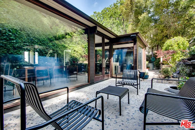 $9,900 | 9624 Yoakum Drive, Beverly Hills, CA 90210