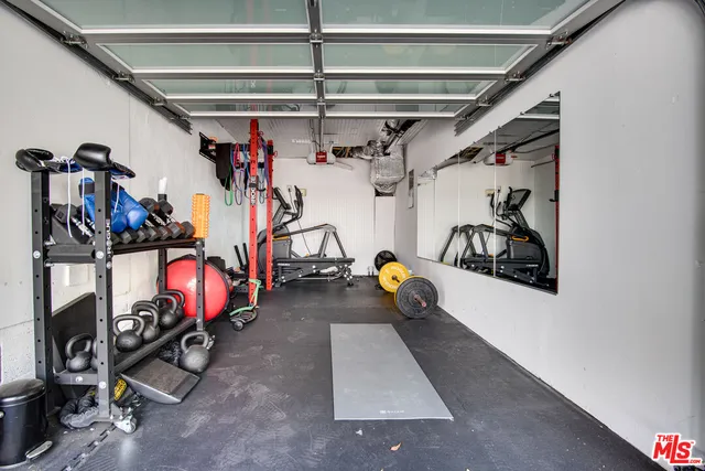 $9,900 | 9624 Yoakum Drive, Beverly Hills, CA 90210