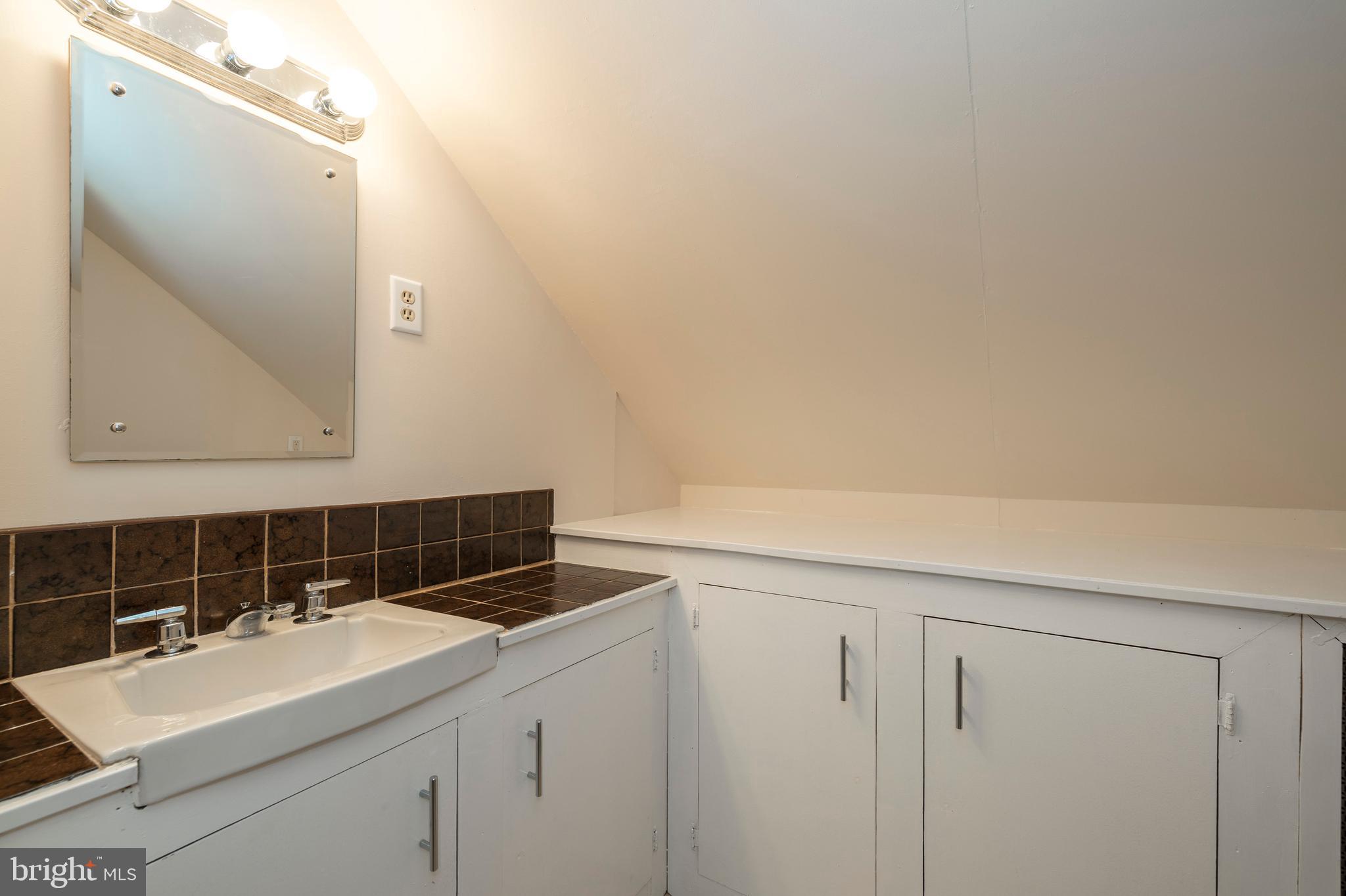 618 Ashurst Road Havertown, PA 19083 - Photo 21 of 27