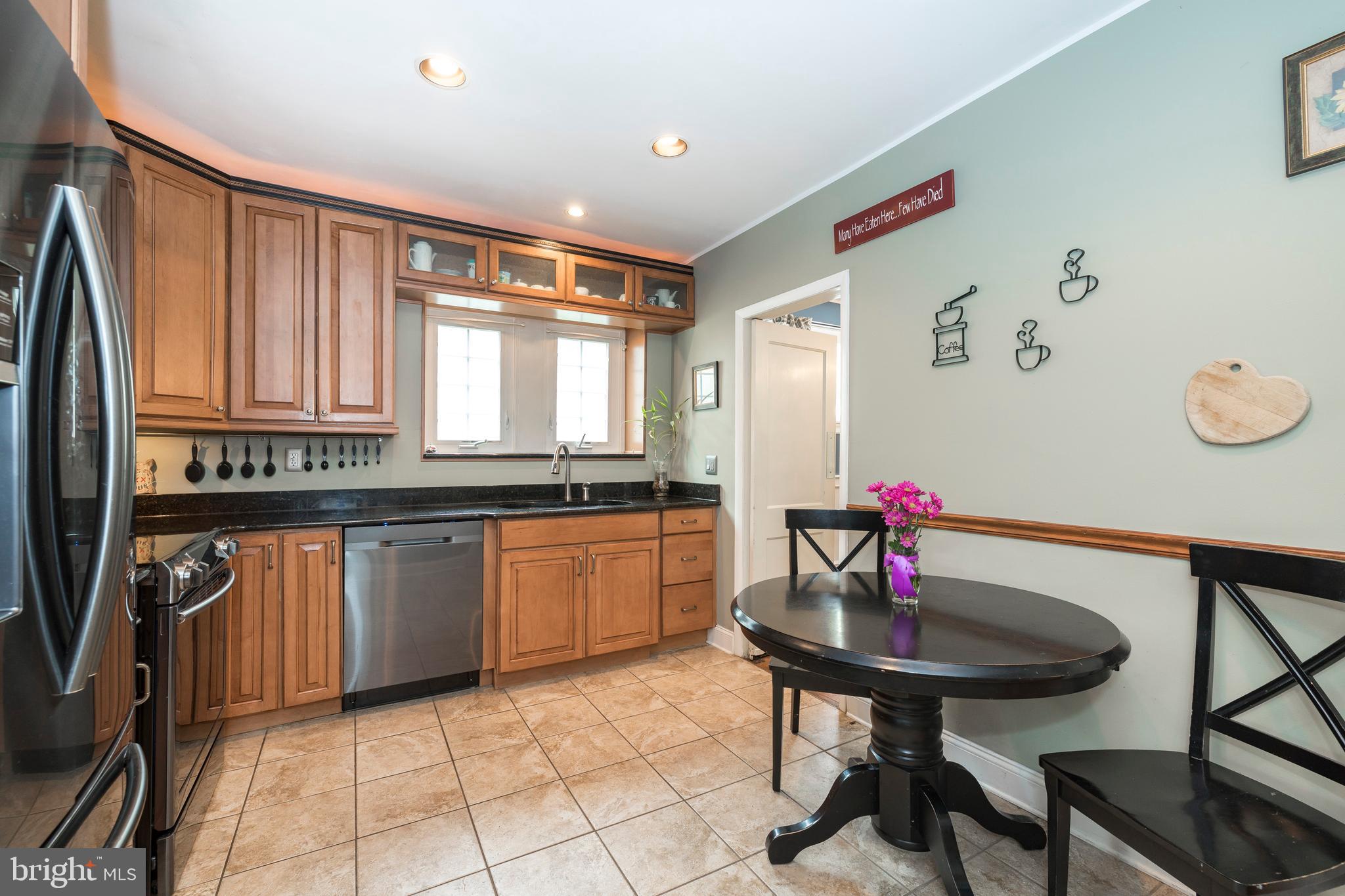 618 Ashurst Road Havertown, PA 19083 - Photo 9 of 27