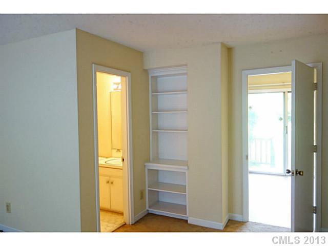 1142 Queens Road, Unit 11 Charlotte, NC 28207 - Photo 3 of 13 Gallery Image 3