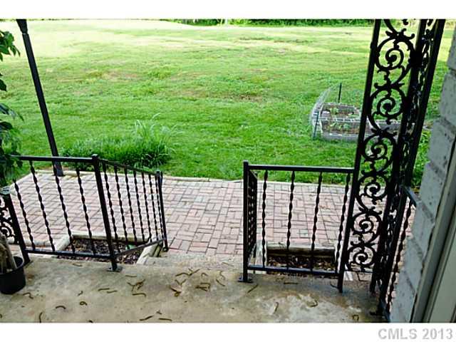 1142 Queens Road, Unit 11 Charlotte, NC 28207 - Photo 8 of 13 Gallery Image 8