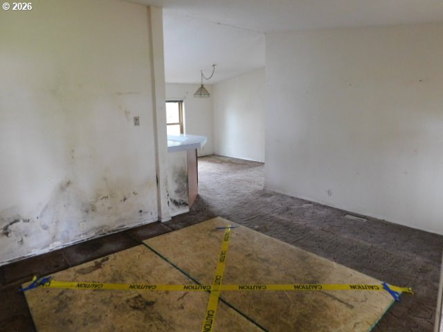 406 Chicago Street Northeast Albany, OR 97321 - Photo 6 of 19