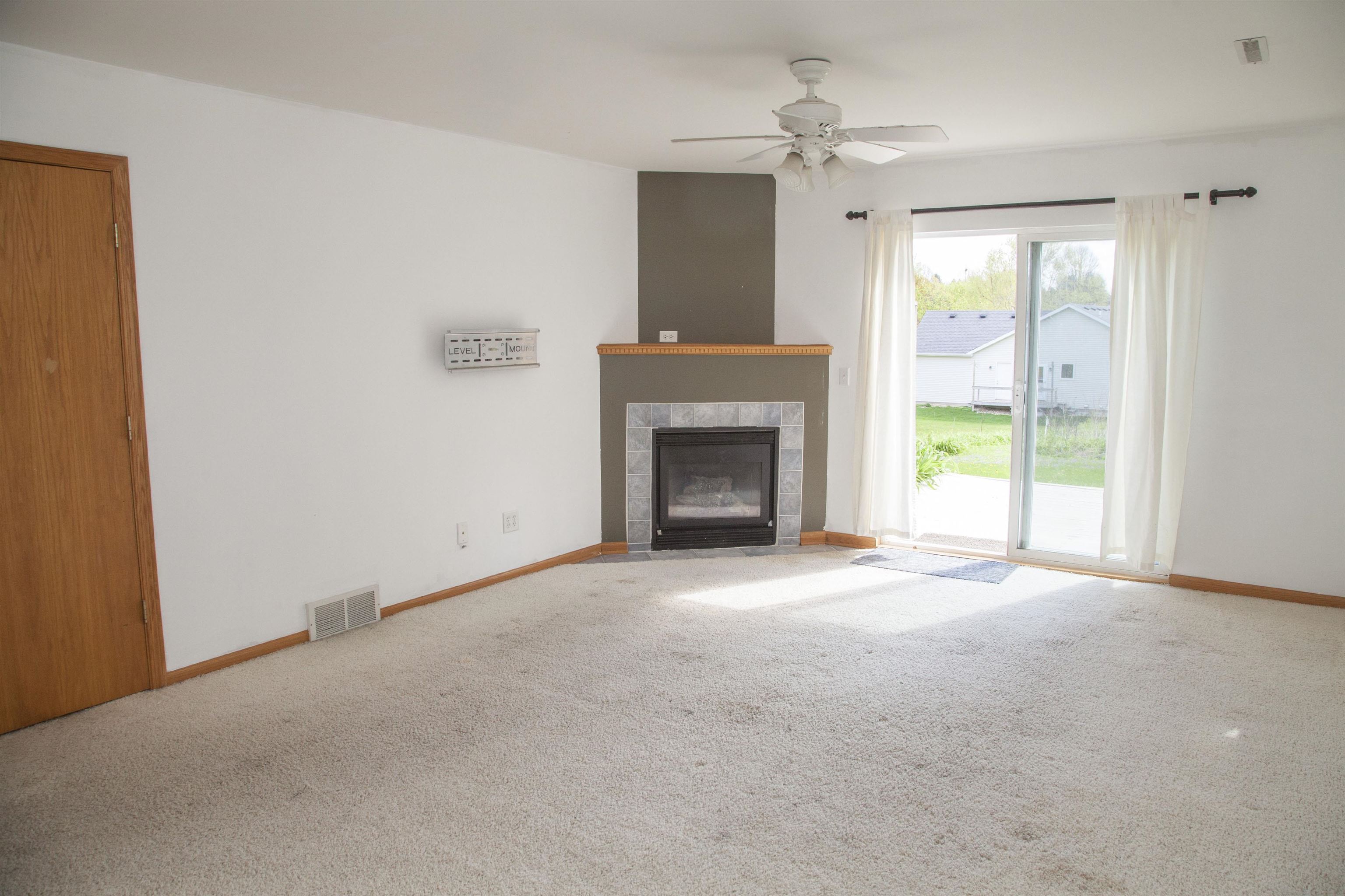 819 Spellman Street Mount Horeb, WI 53572 - Photo 18 of 32