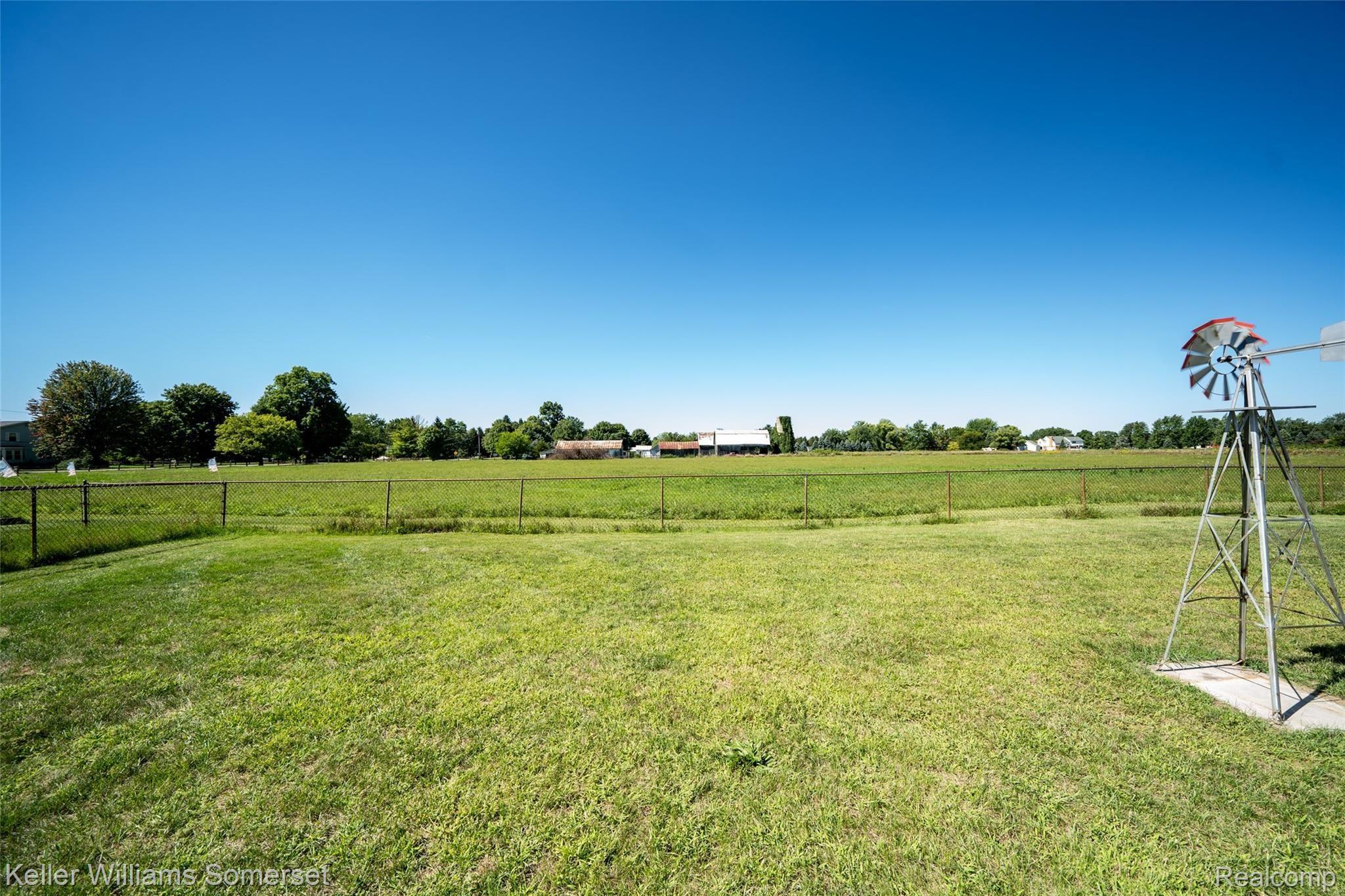 21225 Irwin Road Armada, MI 48005 - Photo 52 of 70 DSC07462.jpg