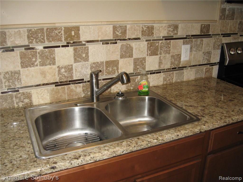26305 West Seven Mile Road, Unit 105 Redford, MI 48240 - Photo 7 of 22