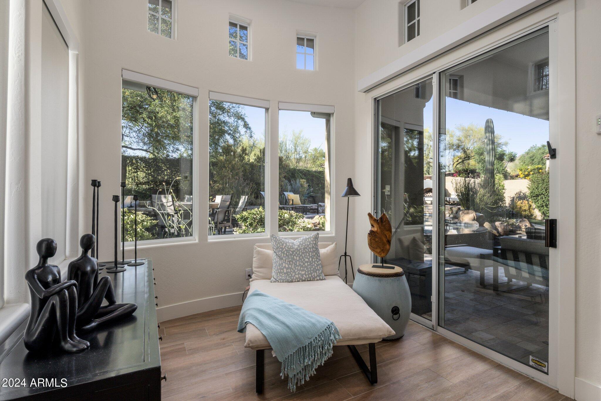 9528 East Mountain Spring Road Scottsdale, AZ 85255 - Photo 14 of 41 Primary Suite Sitting