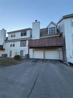 $260,000 | 217 Woodbridge Lane, Kansas City, MO 64145